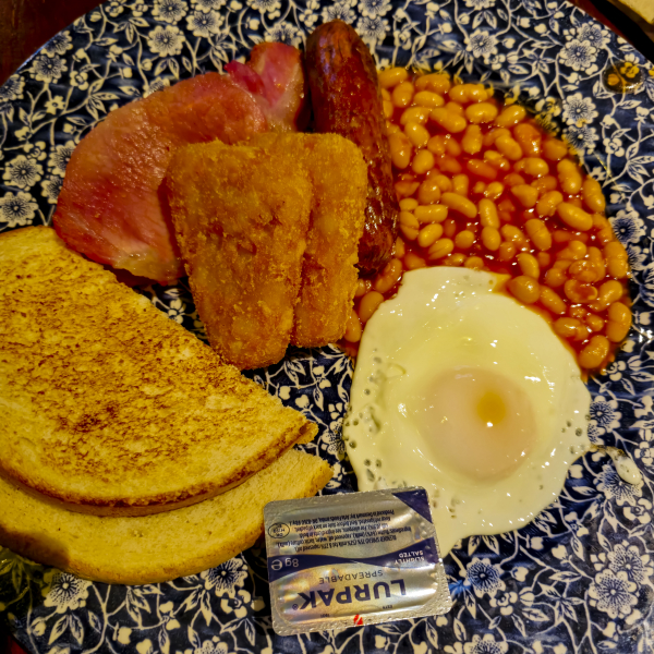 Tradition English breakfast